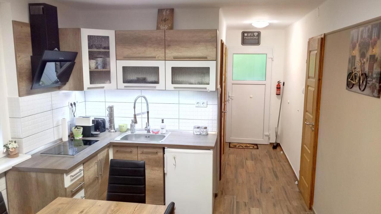 Golden Apartman オロシュハーザ エクステリア 写真