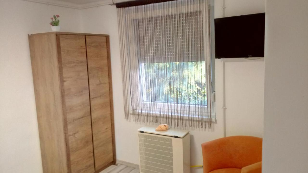 Golden Apartman オロシュハーザ エクステリア 写真